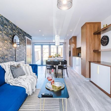 فيلا Rest&Recharge At Ridgefield House مانشستر المظهر الخارجي الصورة